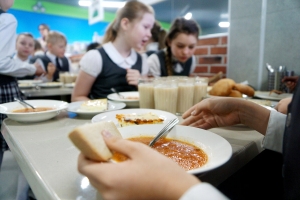 В одной из школ Речицы проводится эксперимент по питанию. О его первых результатах рассказали в ЗЦГЭ